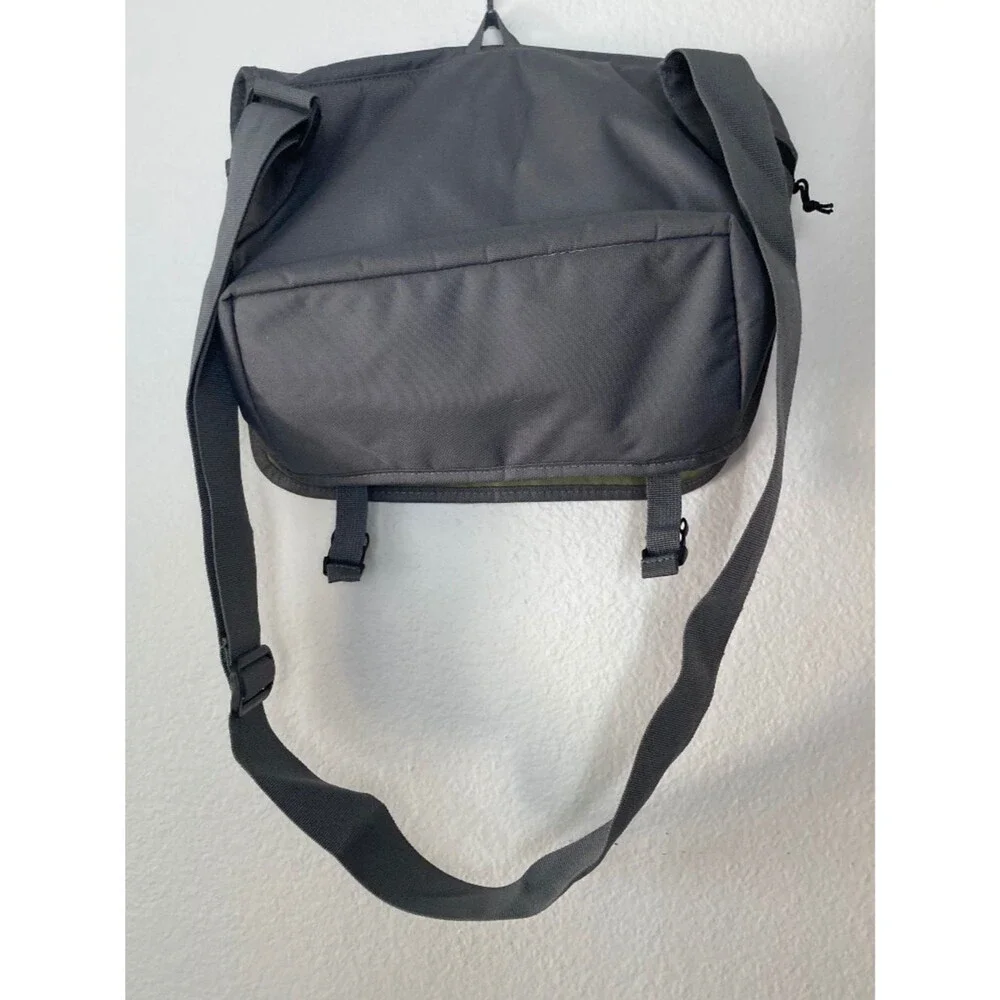 Lowepro exchange messenger